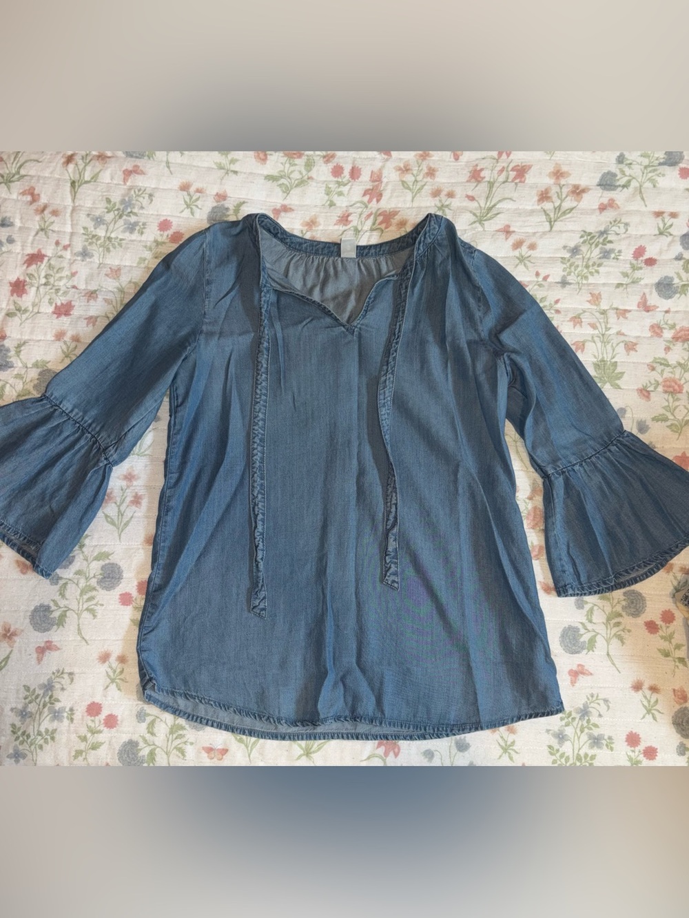 Old Navy Chambray Peasant Blouse in Denim Blue
